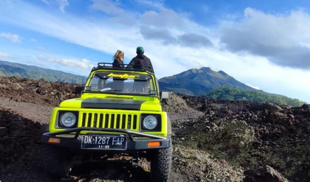 Galang Kangin Jeep Tour and Hiking