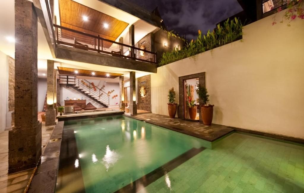 Six Bedroom Pool Villa