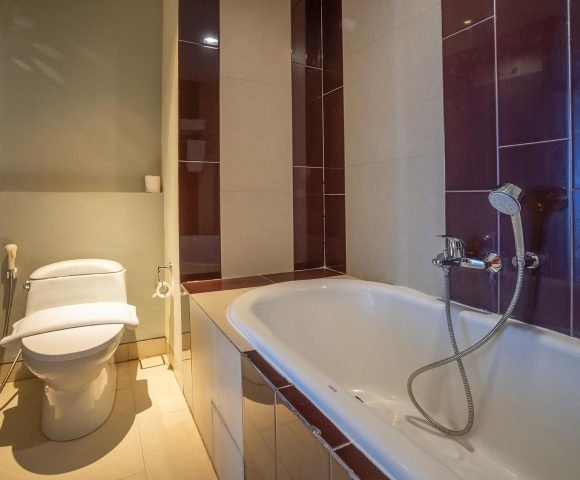 Suite Bathroom