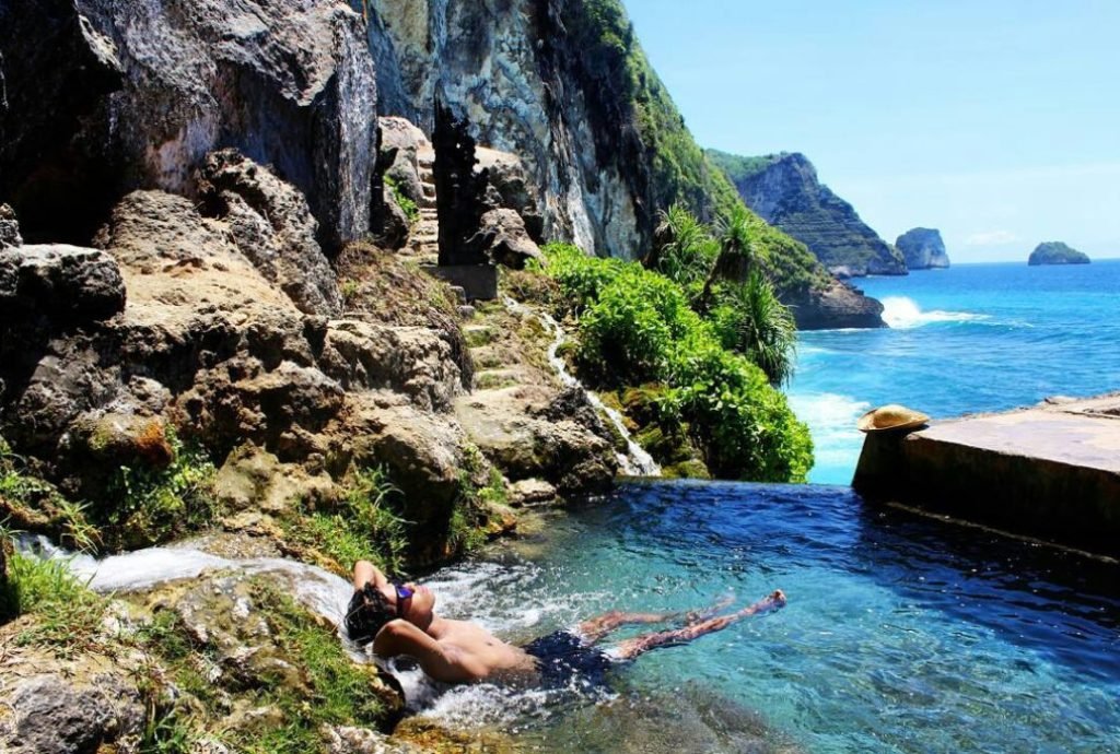 paguyangan waterfall and natural pool