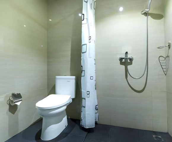 Executive Bathroom